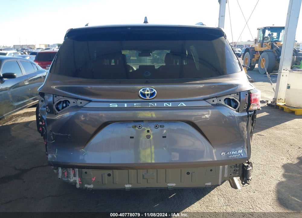 2024 TOYOTA SIENNA PLATINUM VIN: 5TDERKEC5RS204765
