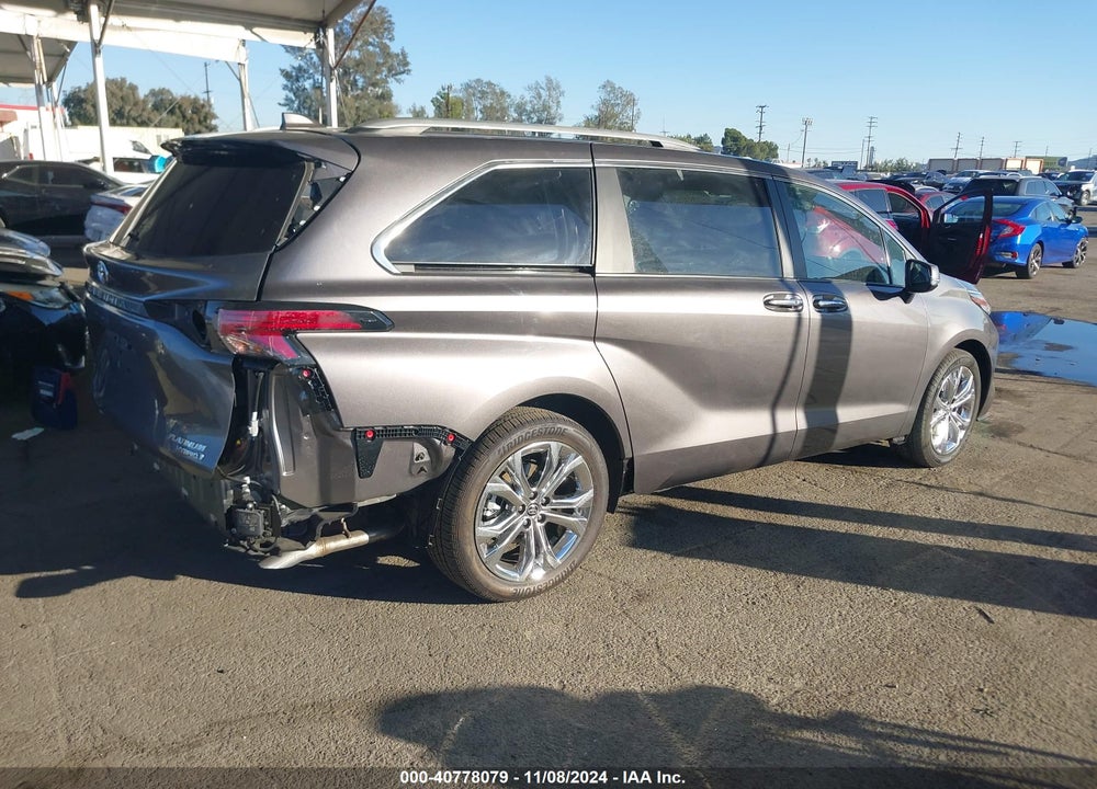 2024 TOYOTA SIENNA PLATINUM VIN: 5TDERKEC5RS204765