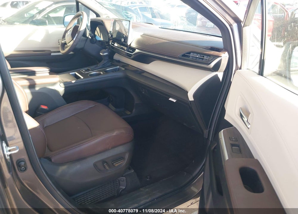 2024 TOYOTA SIENNA PLATINUM VIN: 5TDERKEC5RS204765