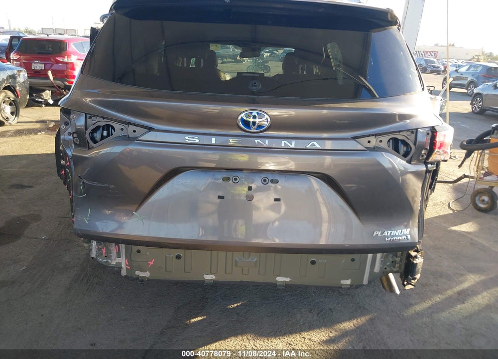 2024 TOYOTA SIENNA PLATINUM VIN: 5TDERKEC5RS204765