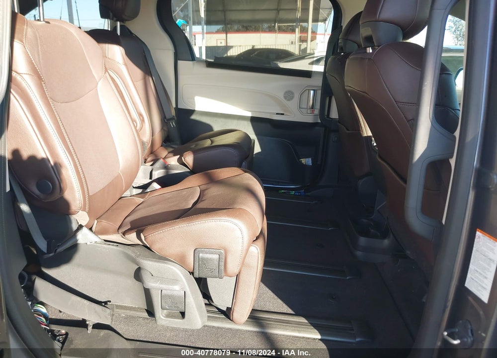 2024 TOYOTA SIENNA PLATINUM VIN: 5TDERKEC5RS204765