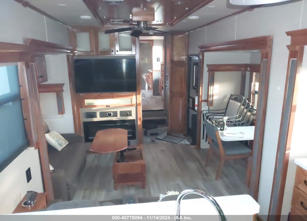 2022 VANLEIGH OTHER VIN: 7HHBC4221NV221326