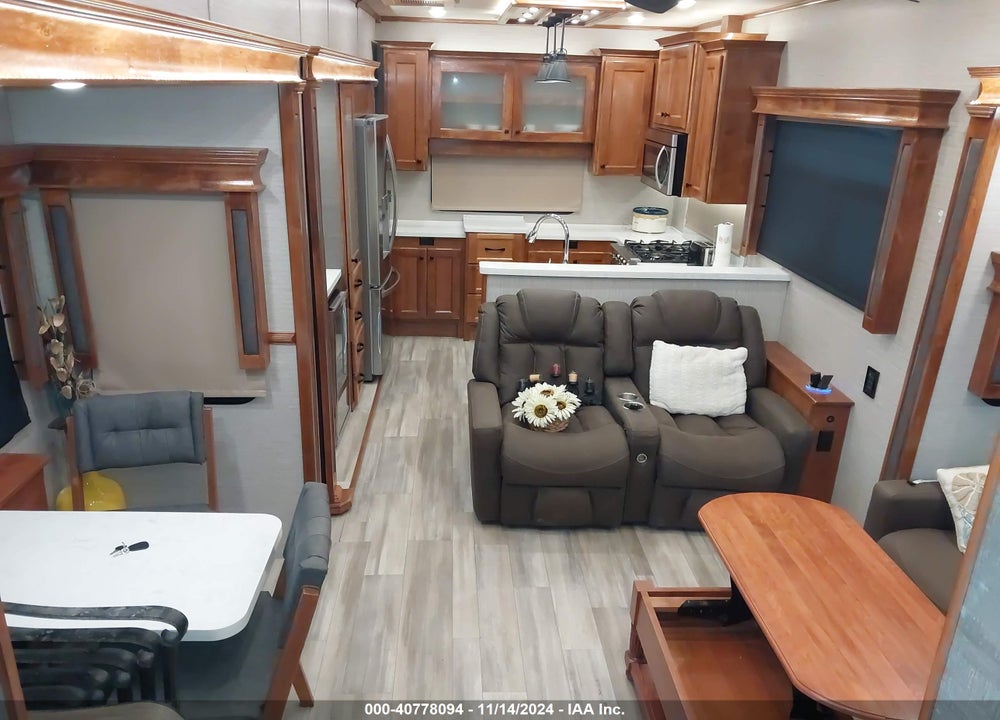 2022 VANLEIGH OTHER VIN: 7HHBC4221NV221326