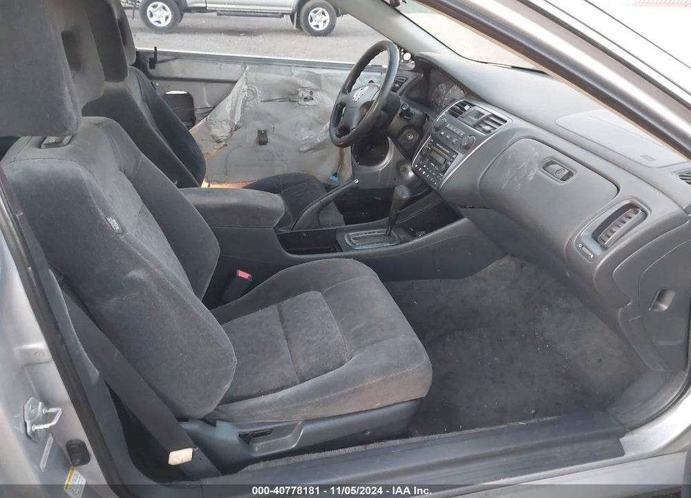 2001 HONDA ACCORD 2.3 EX VIN: 1HGCG32701A031072