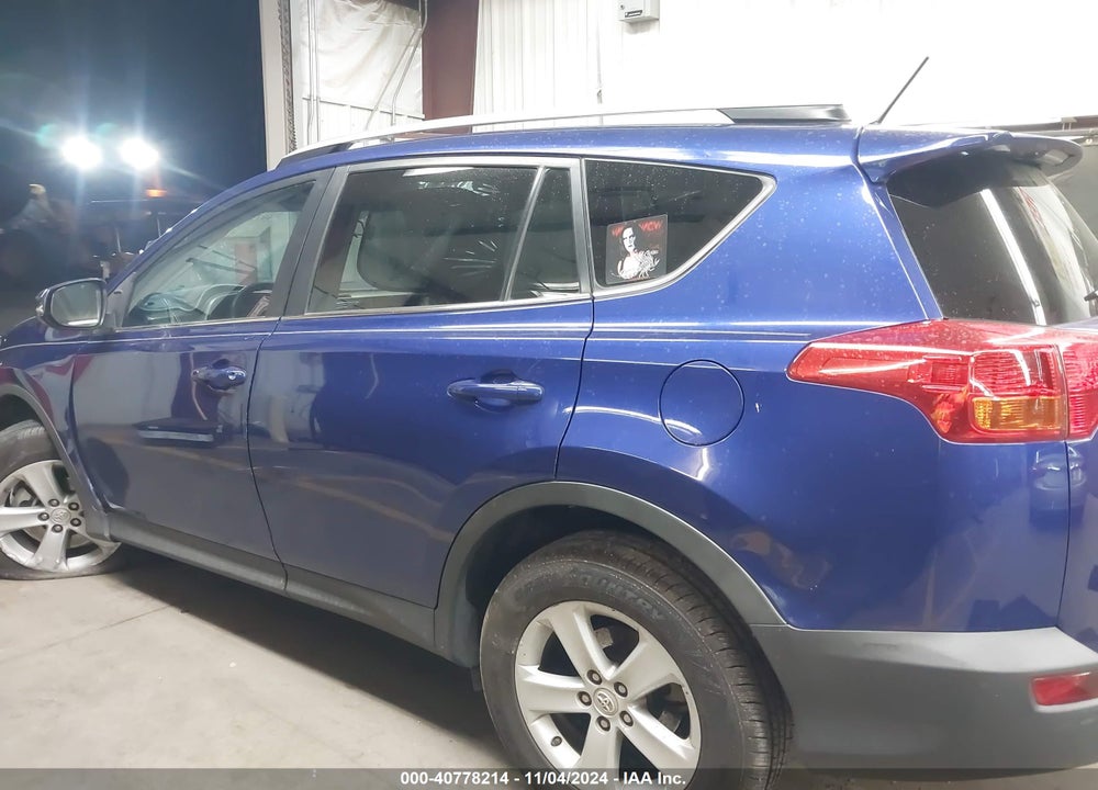 2014 TOYOTA RAV4 XLE VIN: 2T3WFREV2EW107393
