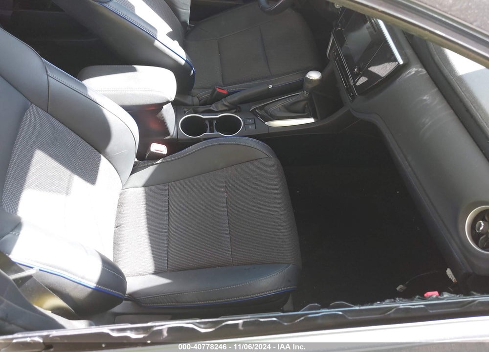 2018 TOYOTA COROLLA SE VIN: 2T1BURHEXJC972052
