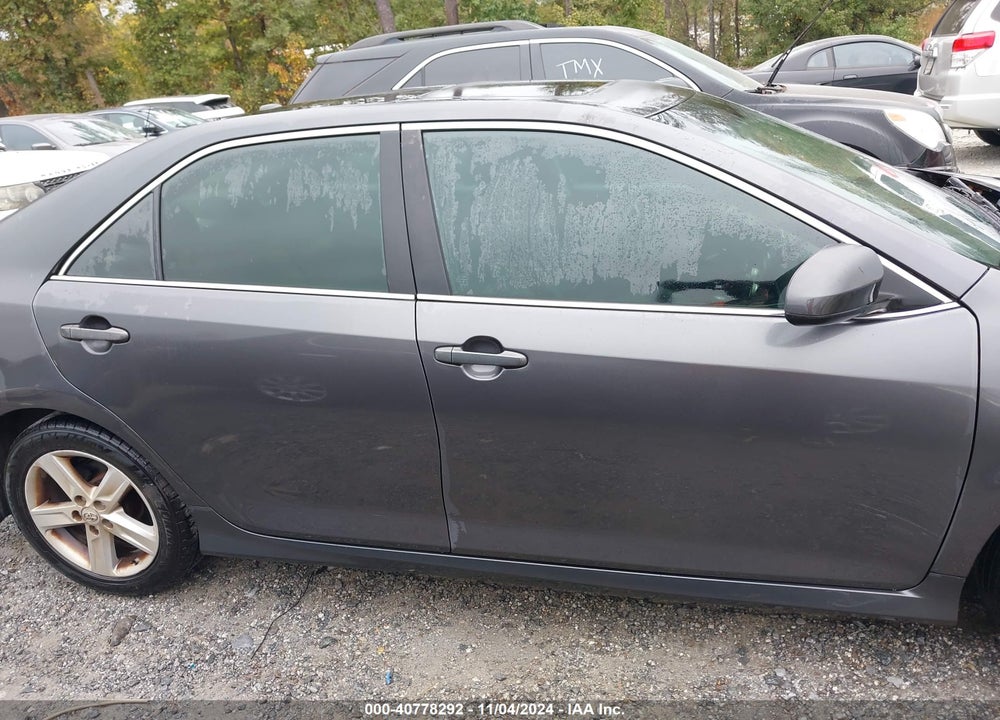 2013 TOYOTA CAMRY SE VIN: 4T1BF1FK4DU656993