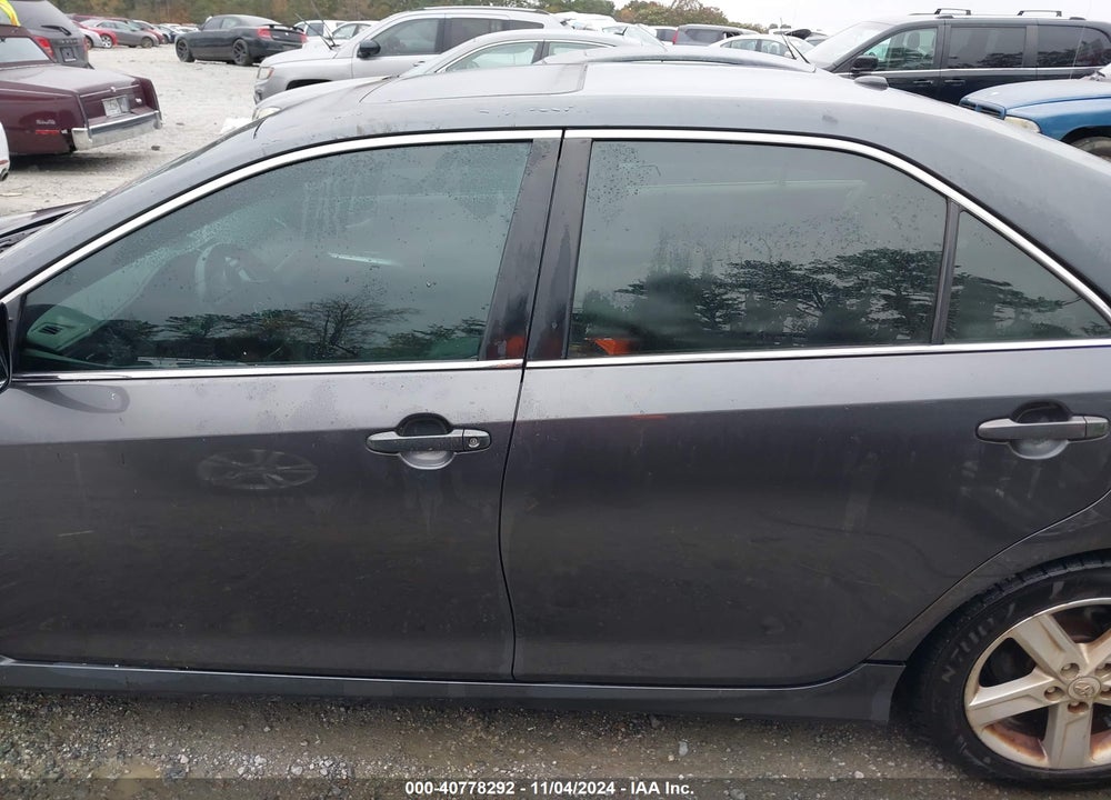 2013 TOYOTA CAMRY SE VIN: 4T1BF1FK4DU656993