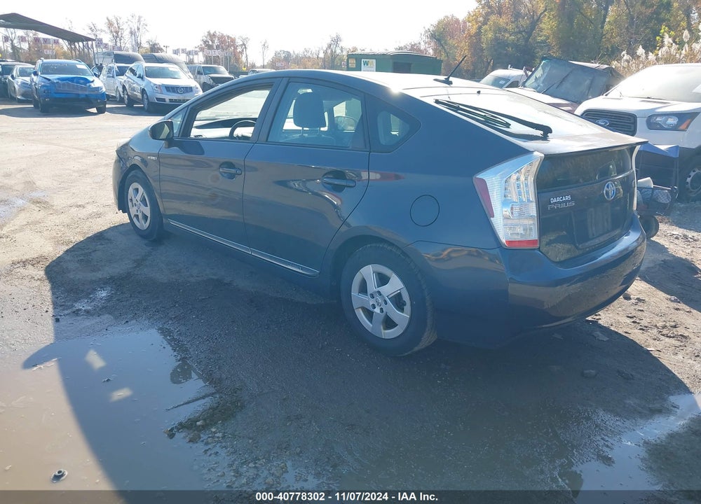 2011 TOYOTA PRIUS TWO VIN: JTDKN3DU5B5339884