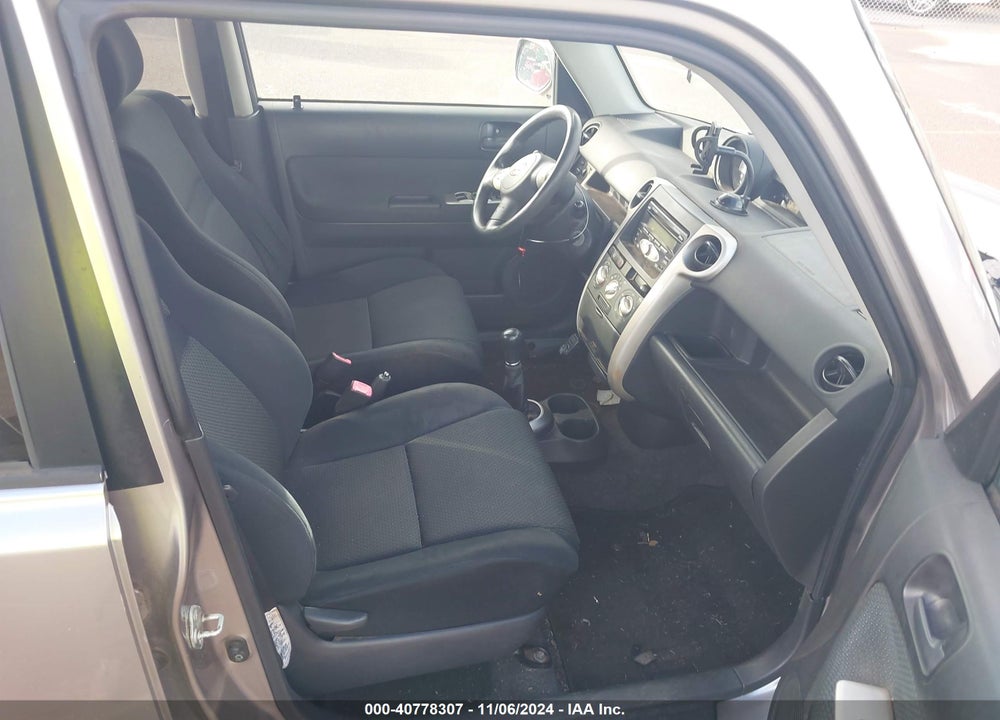 2006 SCION XB VIN: JTLKT334164117365