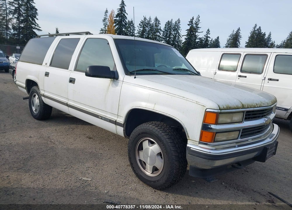 1999 CHEVROLET SUBURBAN 1500 LT VIN: 3GNFK16R6XG175981