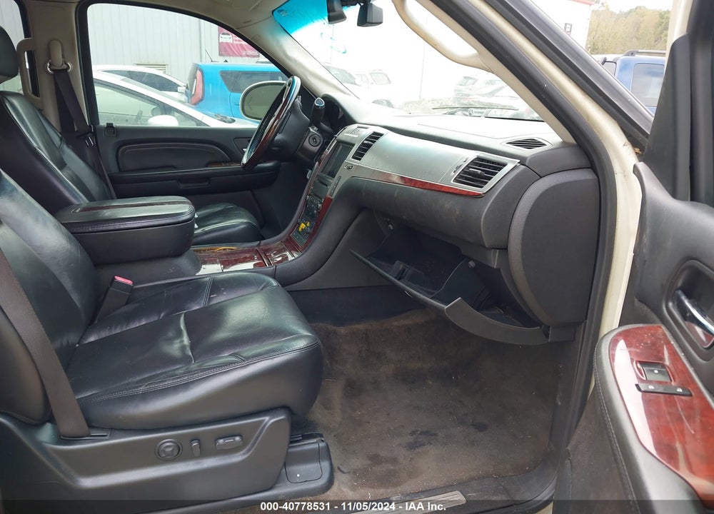 2008 CADILLAC ESCALADE STANDARD VIN: 1GYFK63828R239608