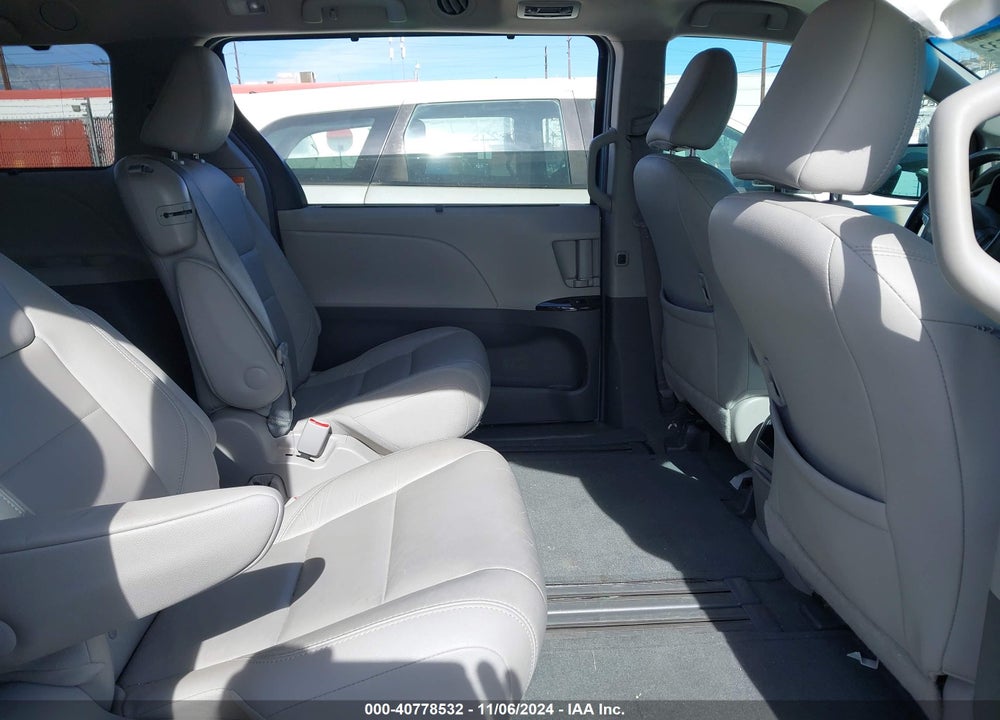 2016 TOYOTA SIENNA XLE LIMITED VIN: 5TDYK3DC4GS728656