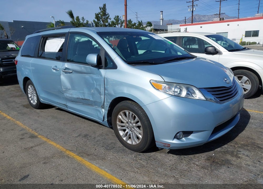 2016 TOYOTA SIENNA XLE LIMITED VIN: 5TDYK3DC4GS728656