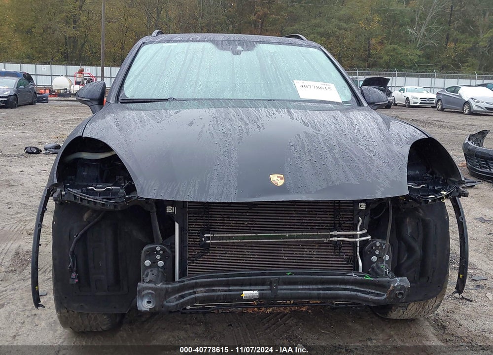 2016 PORSCHE CAYENNE VIN: WP1AA2A29GKA08463