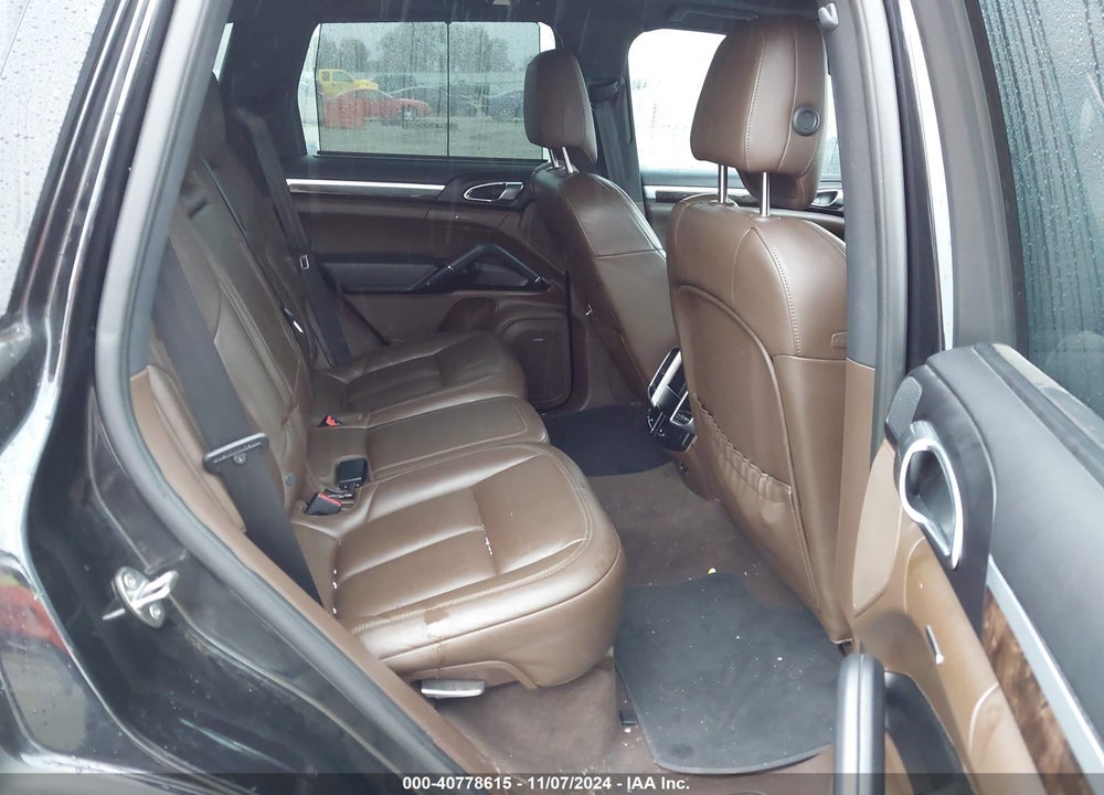 2016 PORSCHE CAYENNE VIN: WP1AA2A29GKA08463