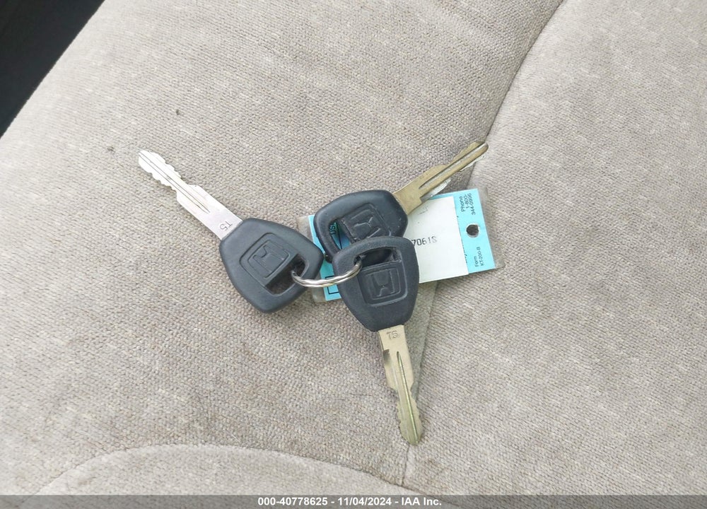 2002 HONDA ACCORD 2.3 LX/LX VIN: 1HGCG665X2A070618