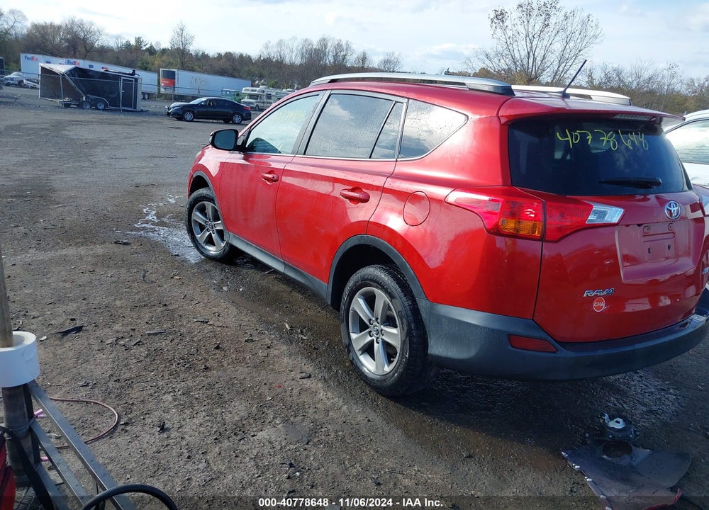 2015 TOYOTA RAV4 XLE VIN: 2T3WFREV7FW153593