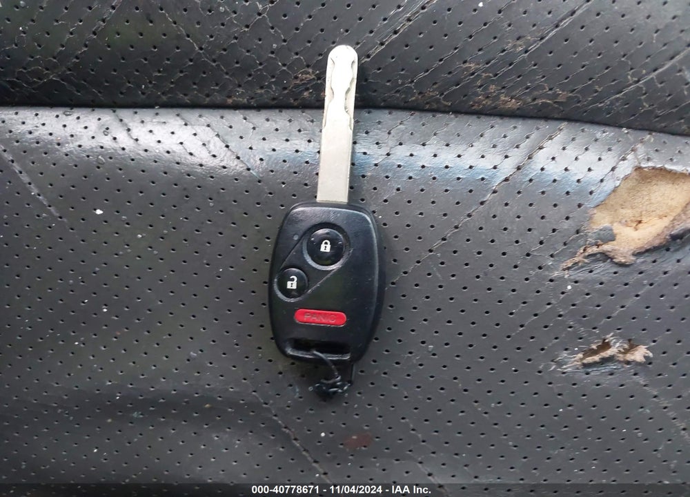 2005 HONDA PILOT EX-L VIN: 2HKYF18555H572392