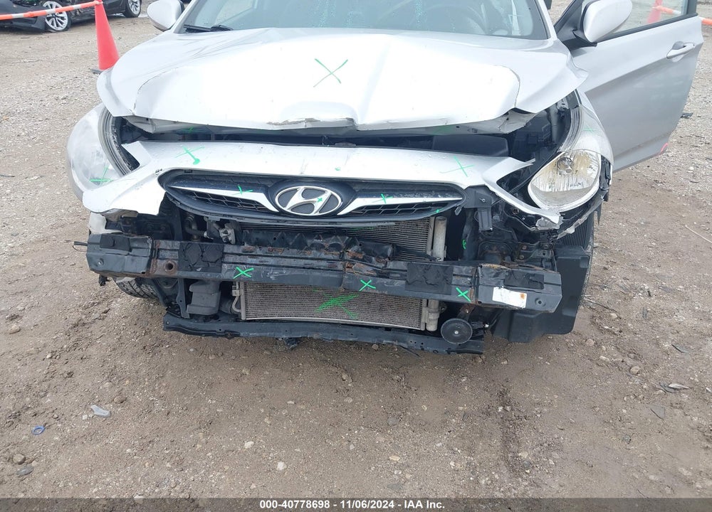 2013 HYUNDAI ACCENT SE VIN: KMHCU5AE0DU092889