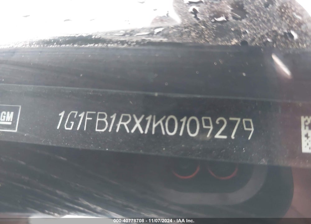 2019 CHEVROLET CAMARO 1LT VIN: 1G1FB1RX1K0109279