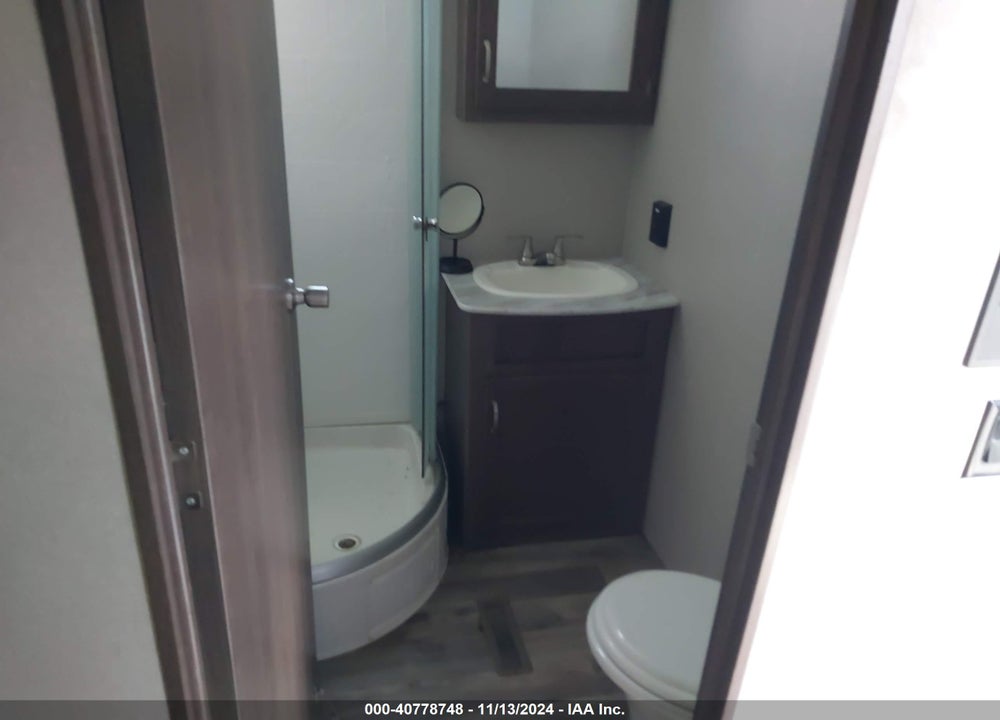 2019 KEYSTONE RV RETREAT TRAVEL TRAILER VIN: 4YDT39121KW260350