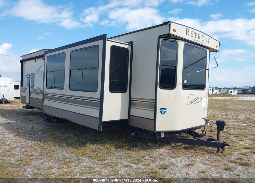 2019 KEYSTONE RV RETREAT TRAVEL TRAILER VIN: 4YDT39121KW260350