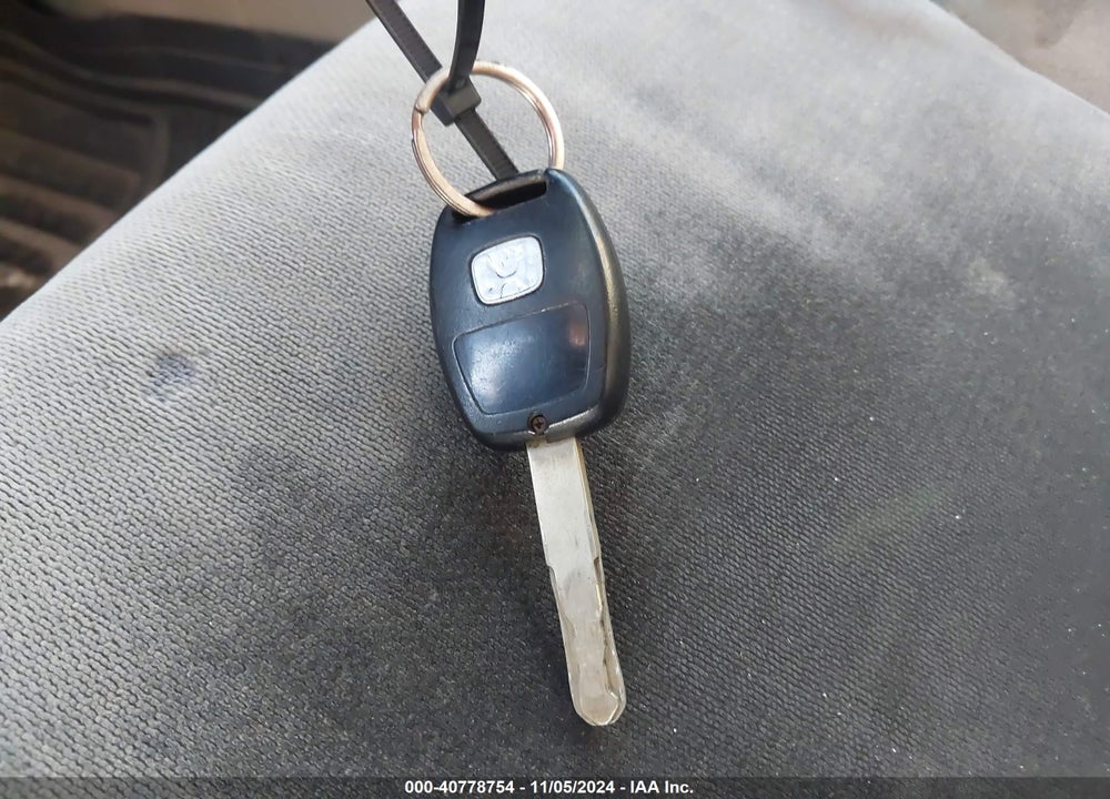 2004 HONDA ACCORD SDN LX VIN: 1HGCM56324A154999
