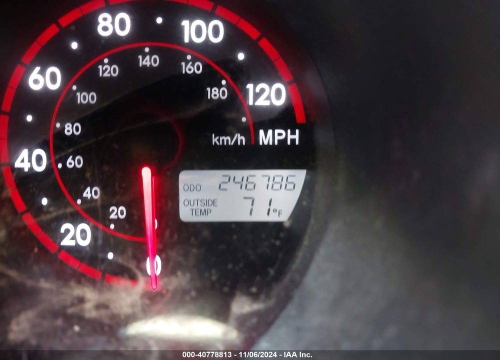 2008 TOYOTA MATRIX VIN: 2T1KR32E98C706586