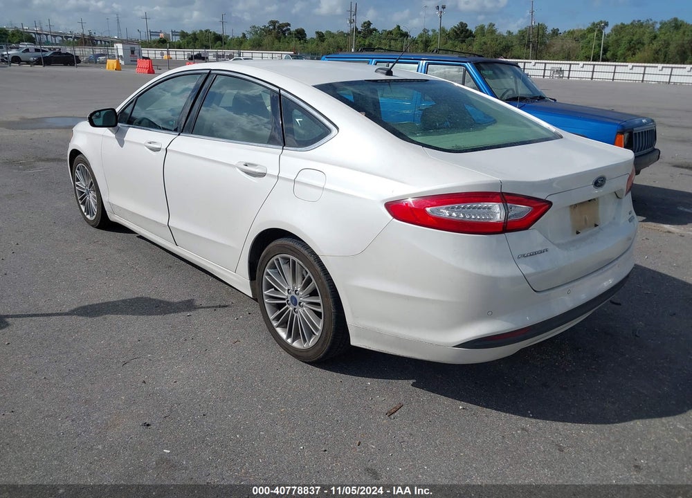 2015 FORD FUSION SE VIN: 3FA6P0HD3FR288012