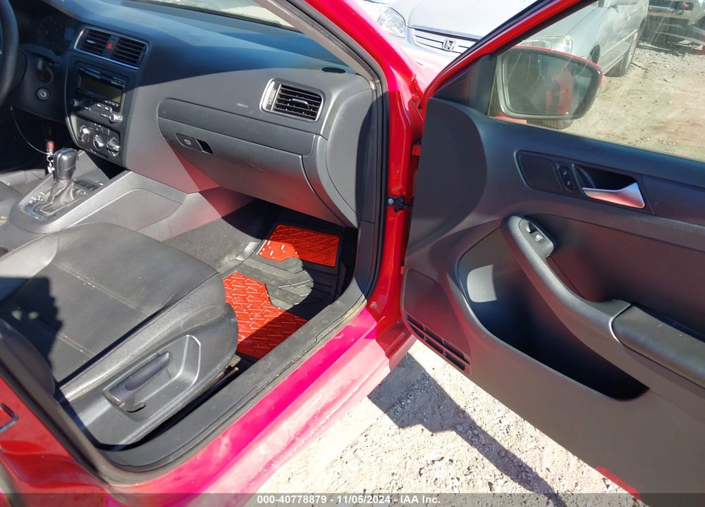 2011 VOLKSWAGEN JETTA 2.5L SE VIN: 3VWDZ7AJ1BM357109