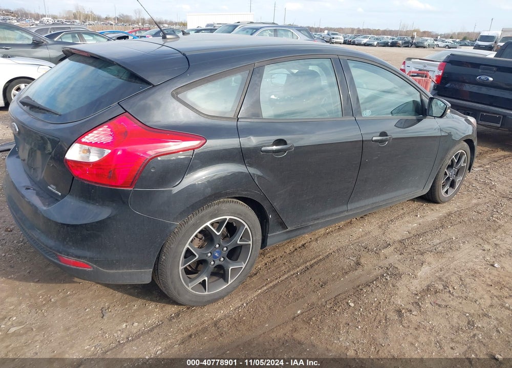 2013 FORD FOCUS SE VIN: 1FADP3K28DL115100