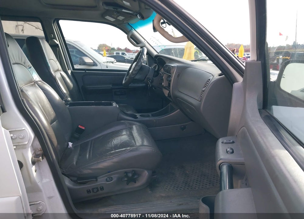 2005 FORD EXPLORER SPORT TRAC ADRENALIN/XLS/XLT VIN: 1FMZU77K65UA93579