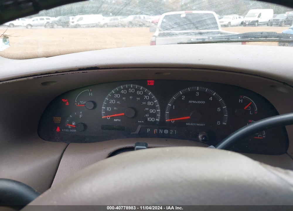 2000 FORD EXPEDITION EDDIE BAUER VIN: 1FMPU18L2YLA74498