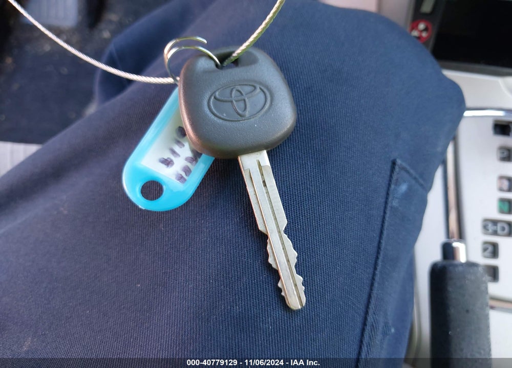 2011 TOYOTA COROLLA LE VIN: JTDBU4EE0BJ108673