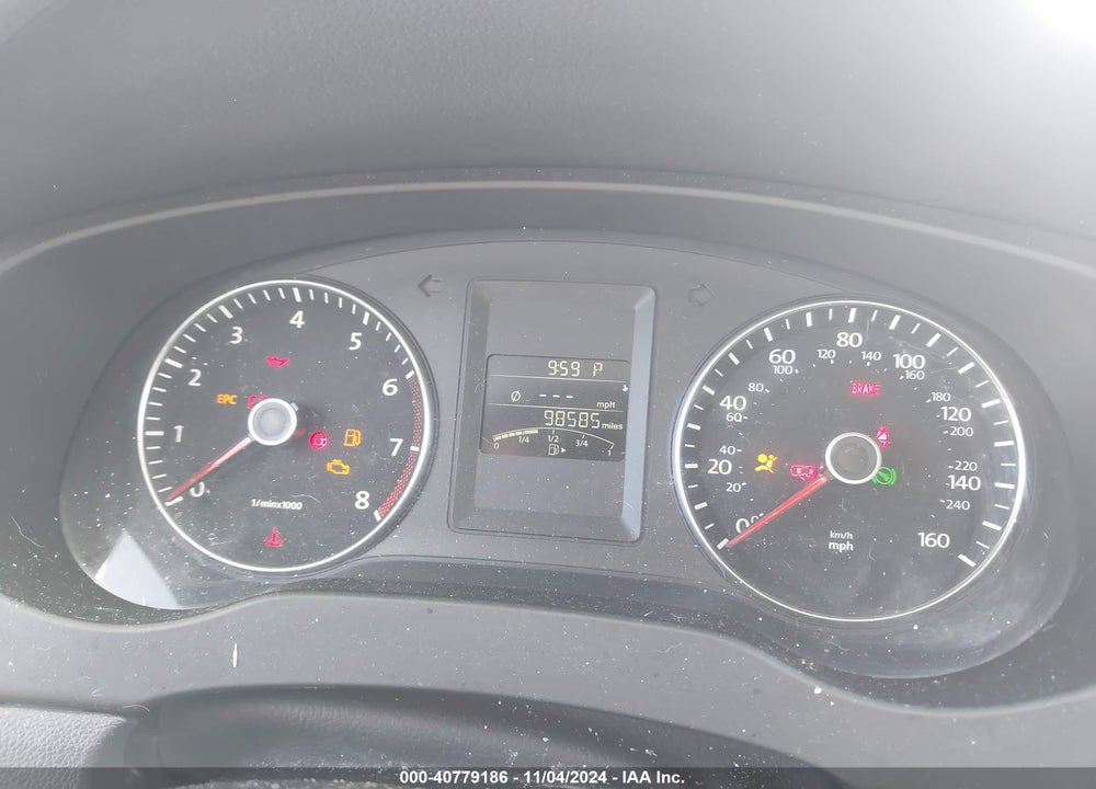 2014 VOLKSWAGEN JETTA 1.8T SE VIN: 3VWD07AJ1EM435712