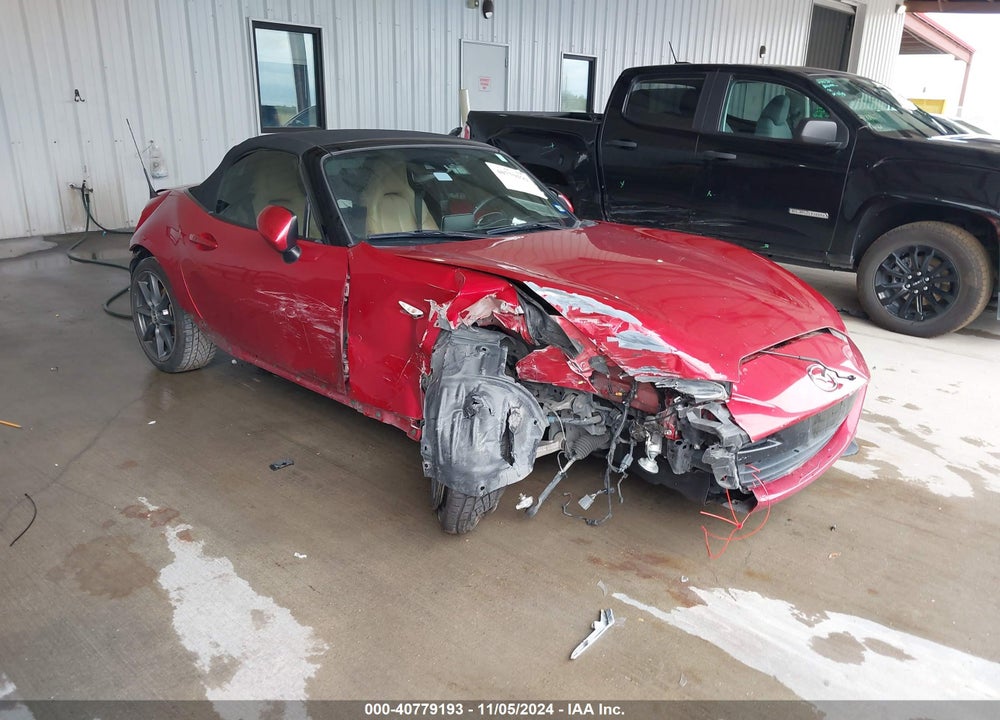 2017 MAZDA MX-5 MIATA GRAND TOURING VIN: JM1NDAD70H0122697