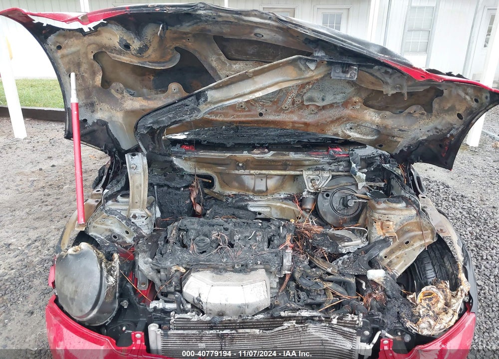 2011 MINI COOPER VIN: WMWSU3C58BT096450