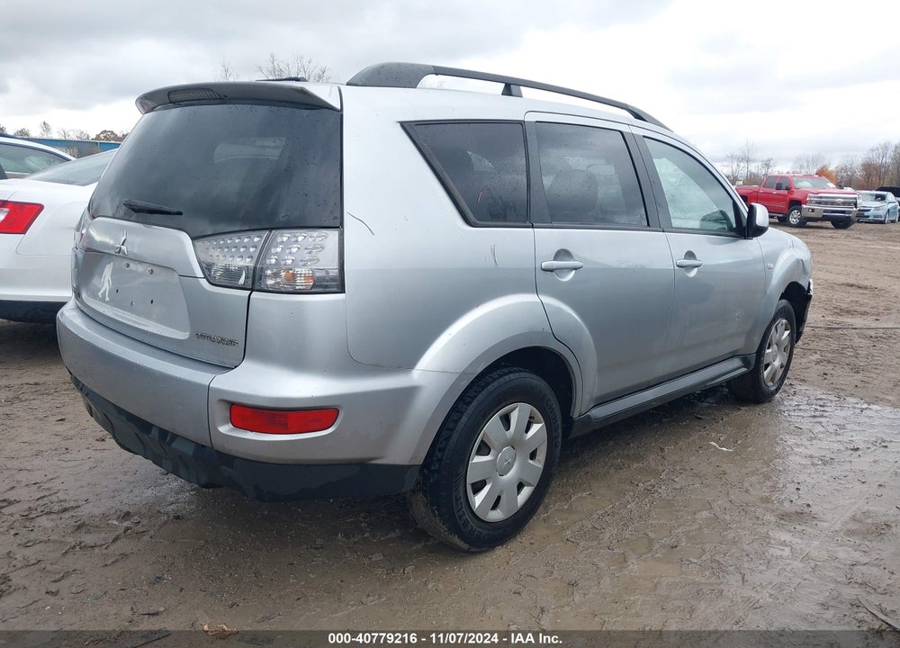 2011 MITSUBISHI OUTLANDER ES VIN: JA4AS2AW4BU007052