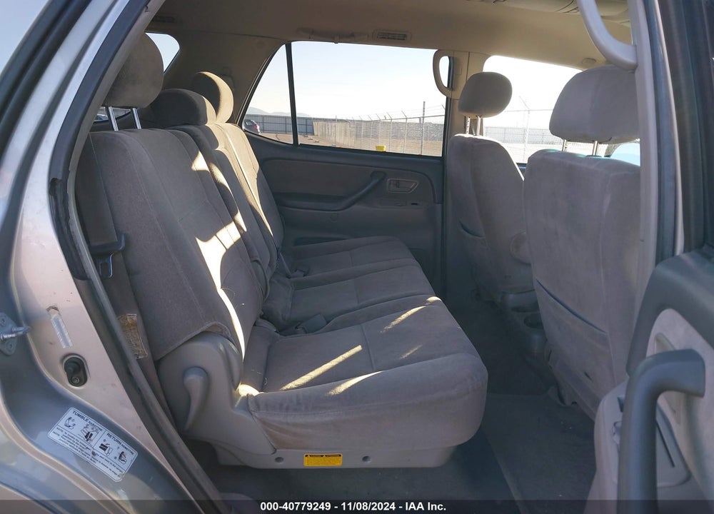 2002 TOYOTA SEQUOIA SR5 V8 VIN: 5TDBT44A92S111639