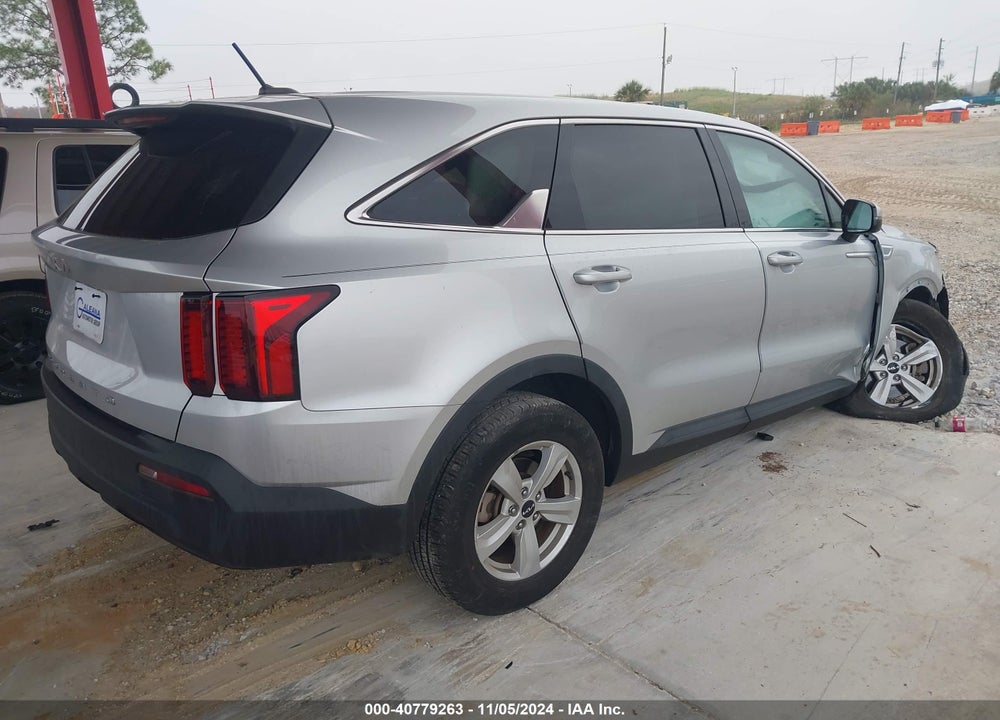 2022 KIA SORENTO LX VIN: 5XYRG4LC4NG151814
