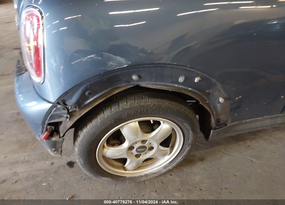 2010 MINI COOPER VIN: WMWMF3C5XATZ64126