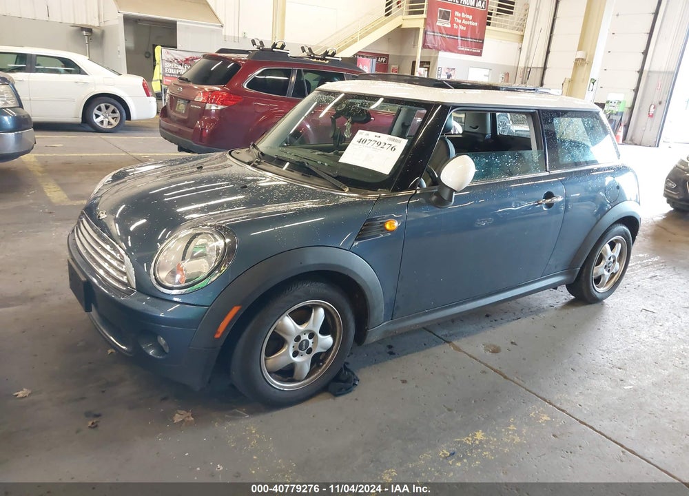 2010 MINI COOPER VIN: WMWMF3C5XATZ64126