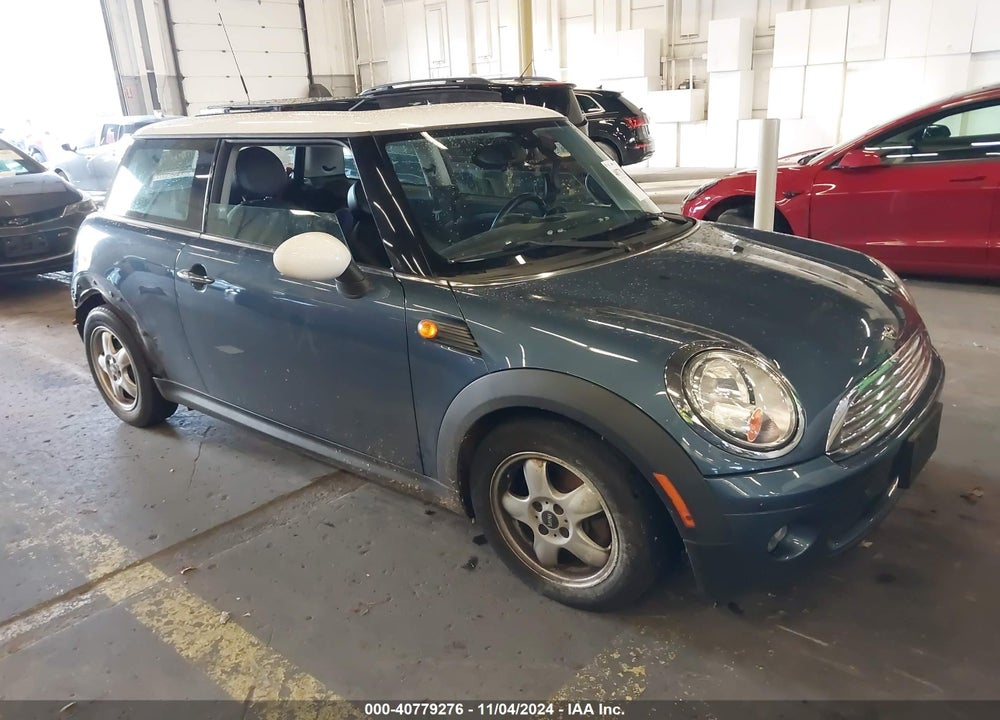 2010 MINI COOPER VIN: WMWMF3C5XATZ64126