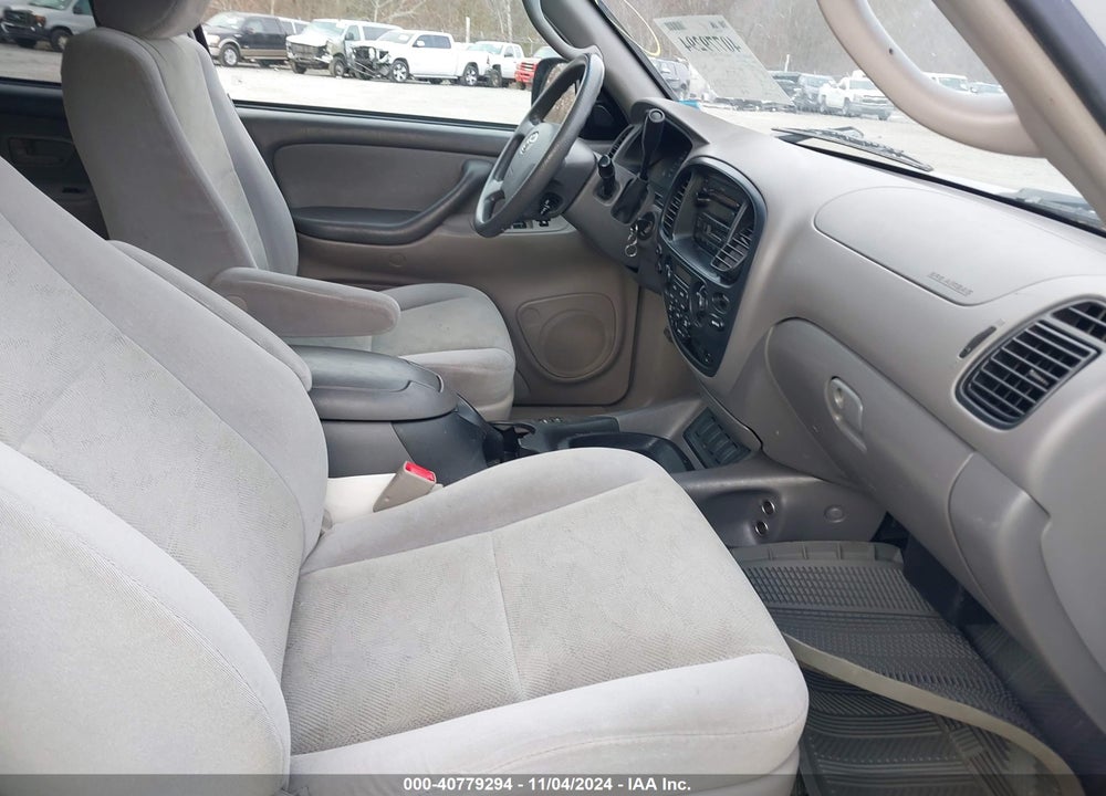 2006 TOYOTA SEQUOIA SR5 V8 VIN: 5TDBT44A96S267749