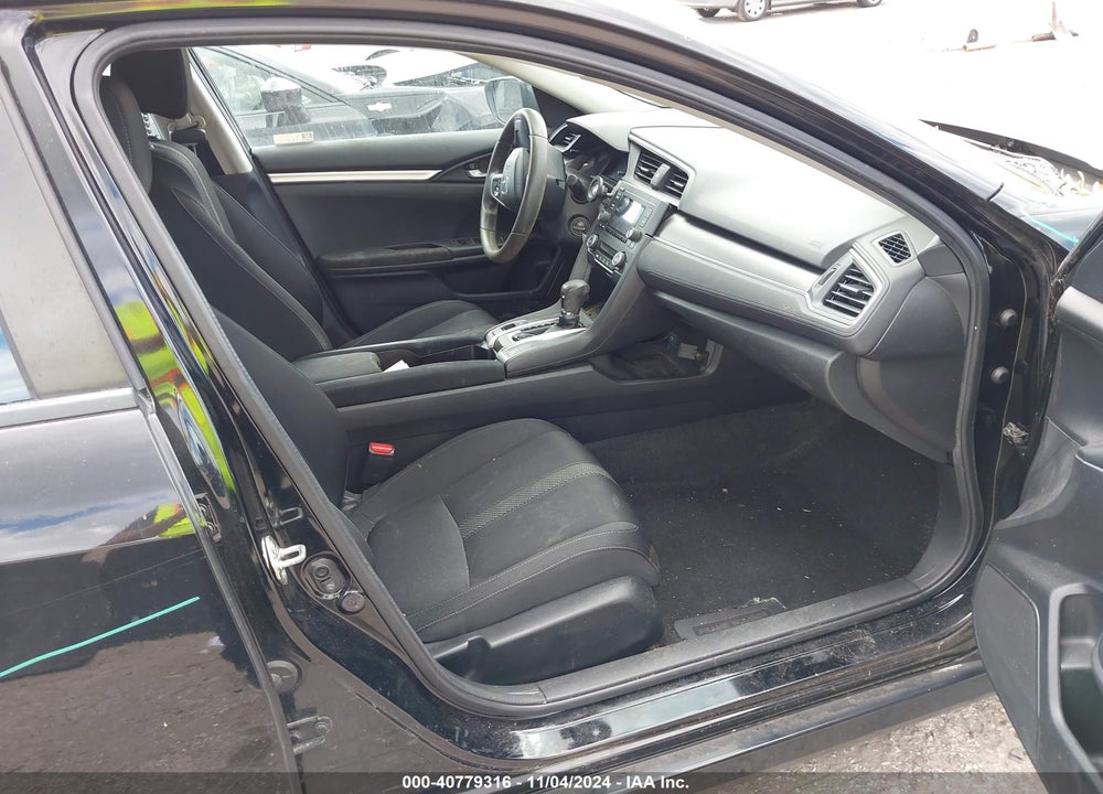 2018 HONDA CIVIC LX VIN: 2HGFC2F52JH561458