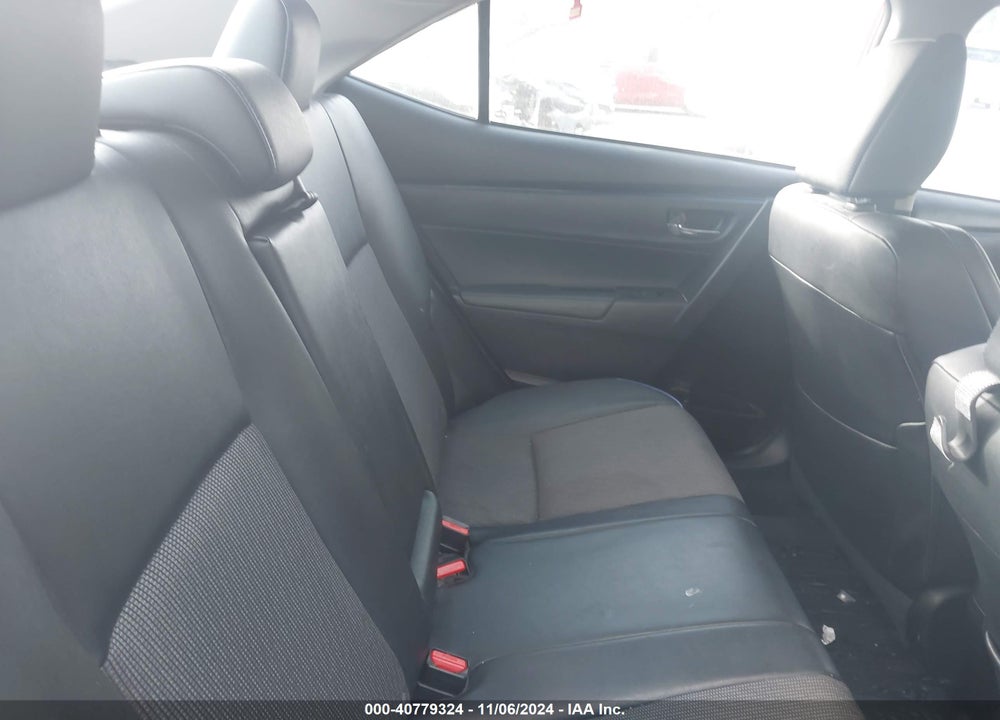 2017 TOYOTA COROLLA SE VIN: 5YFBURHEXHP660002