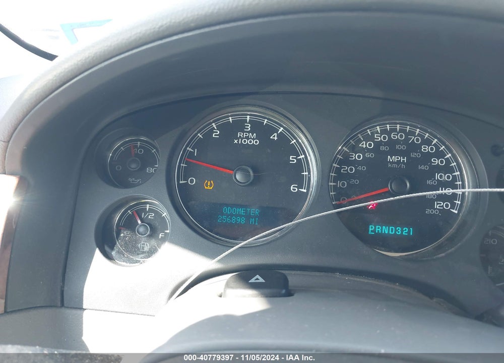 2007 CHEVROLET TAHOE LT VIN: 1GNFC13027R379499