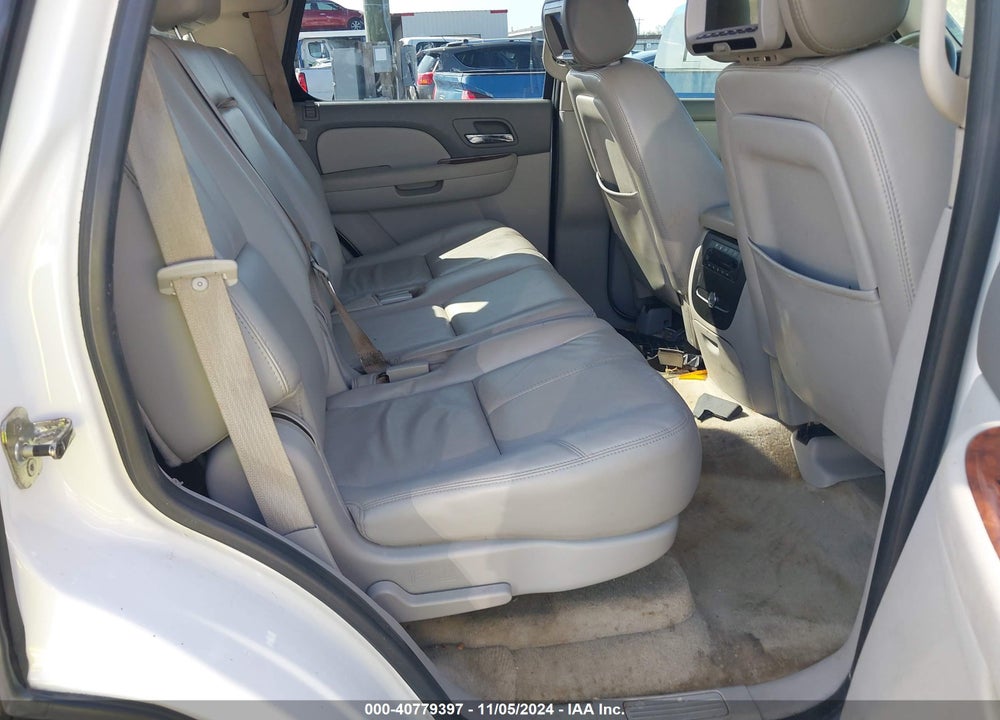 2007 CHEVROLET TAHOE LT VIN: 1GNFC13027R379499
