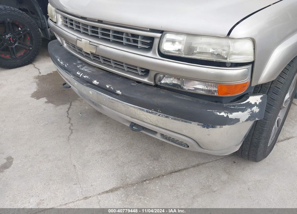 2002 CHEVROLET TAHOE LT VIN: 1GNEC13Z02R141492